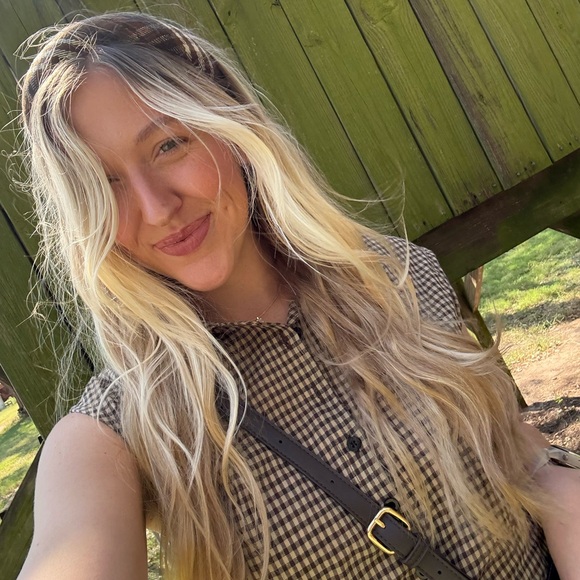 Meet your Posher, Brooklan - Picture 1 of 1